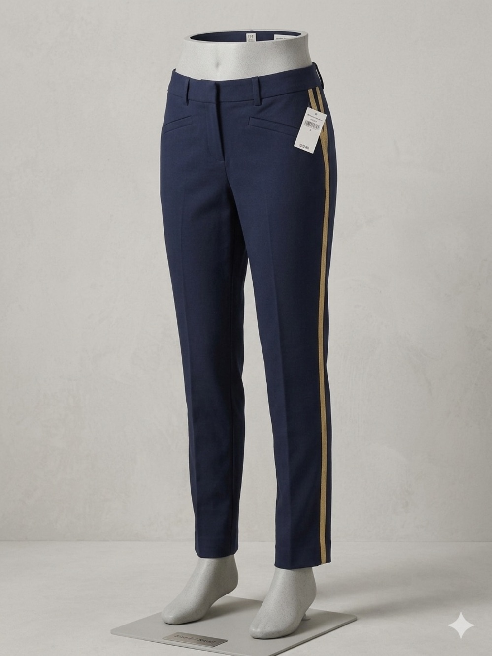 Gap Navy ankle pants size 2-NWT